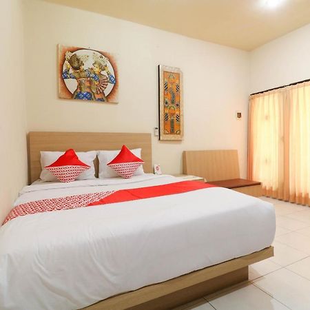 Oyo 2581 Ketut Smile Hotel Denpasar Eksteriør billede