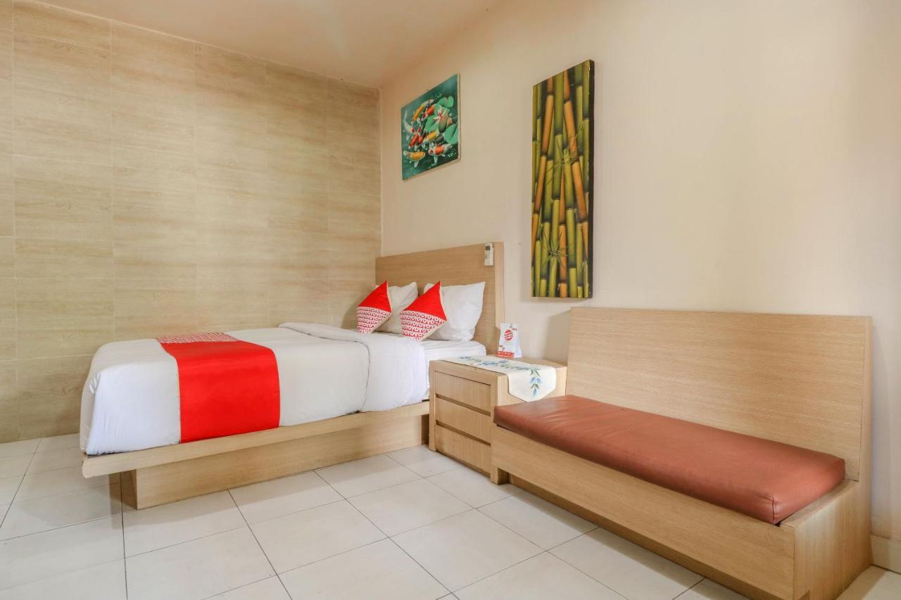 Oyo 2581 Ketut Smile Hotel Denpasar Eksteriør billede