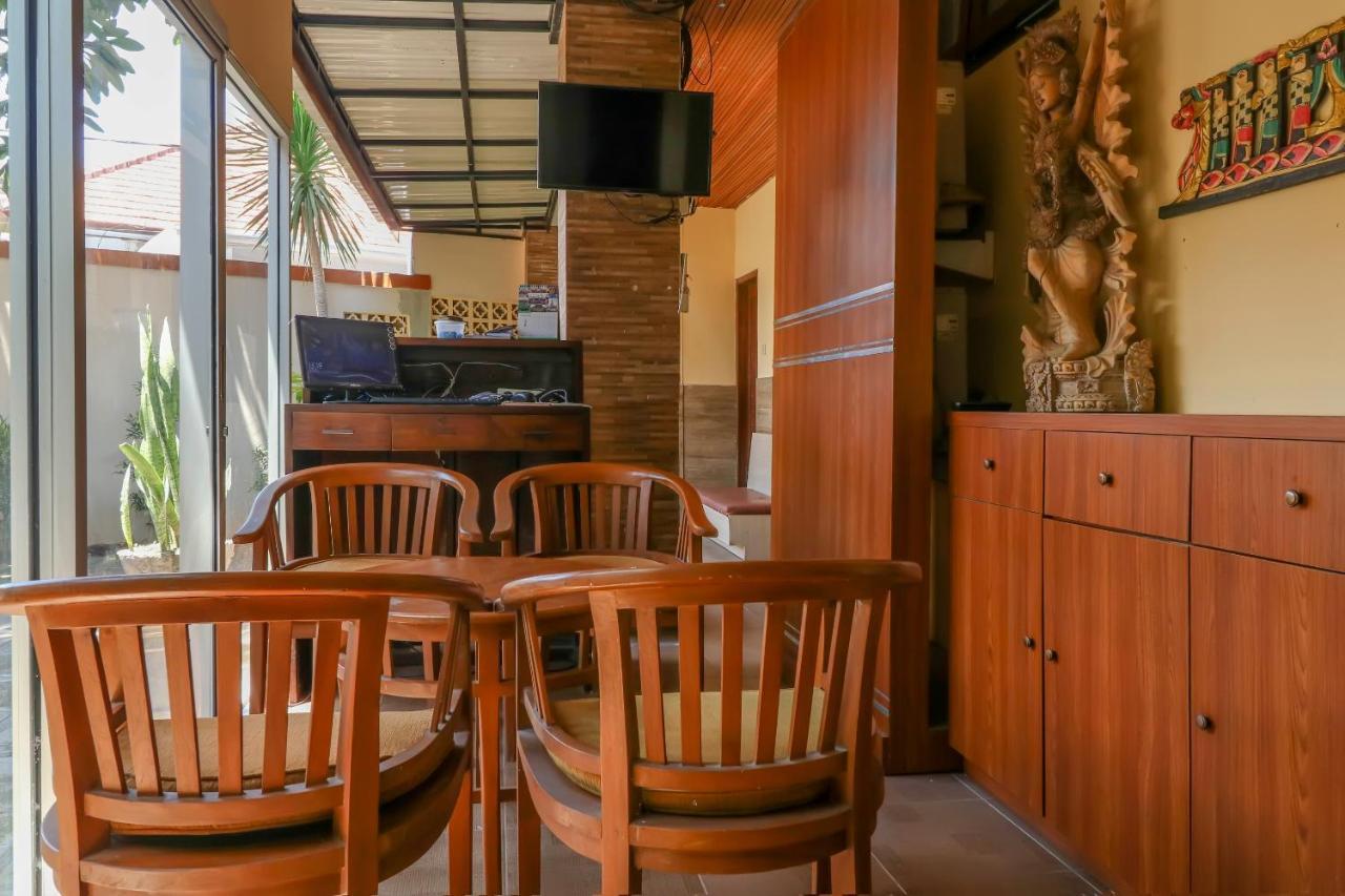 Oyo 2581 Ketut Smile Hotel Denpasar Eksteriør billede